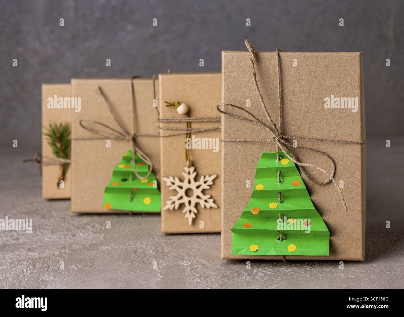 Umweltfreundliche Geschenkboxen Aus Papier Für Weihnachtsgebrauch Stockfoto