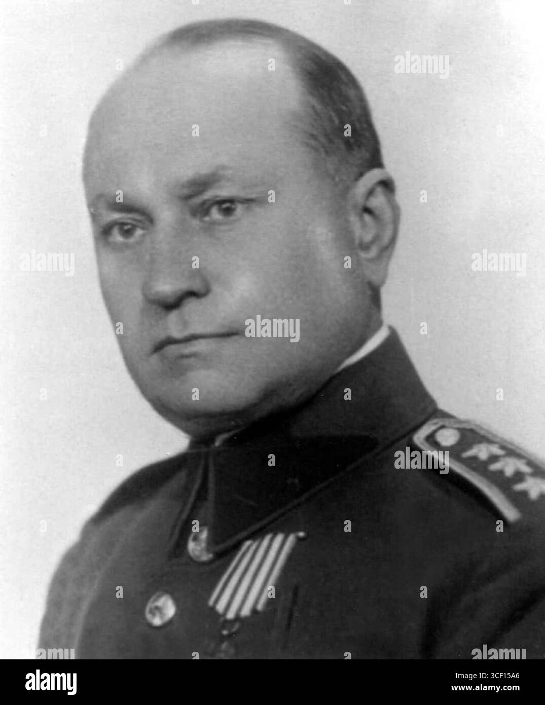 Ein Foto von František Coufal, einem tschechischen Oberst und Militärführer, aufgenommen vor 1940. 1941 wurde er für seine Rolle im tschechoslowakischen Widerstand während des Zweiten Weltkriegs hingerichtet. Stockfoto