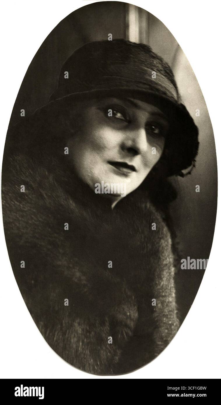 1924 spielte die Schauspielerin Mien van Kerckhoven-Kling in dem Stück de Sirene mit der Concordia-Truppe. Der Speicherort ist unbekannt. Stockfoto