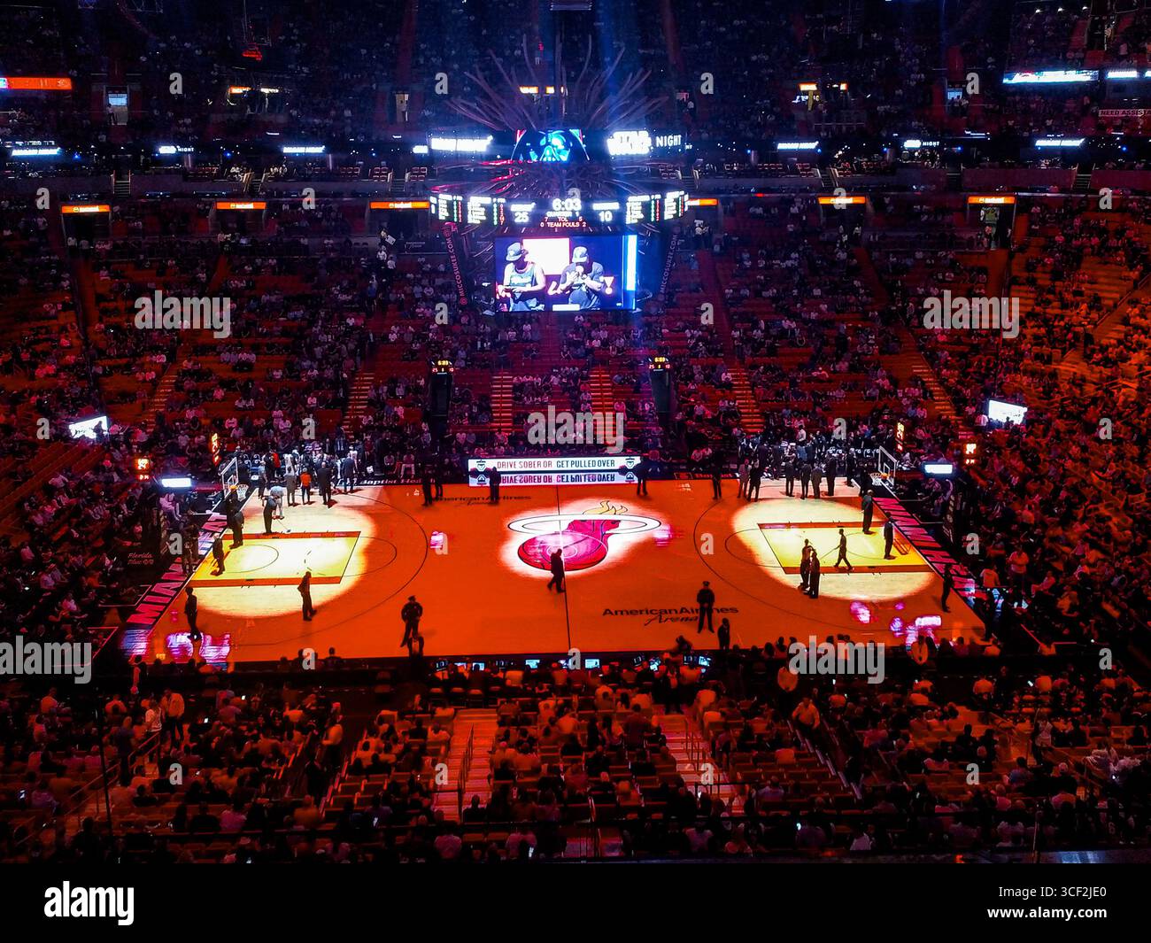 PREGAME-Präsentation in der American Airlines Arena mit Miami Heat Spielern vor einem NBA-Spiel in Miami, Florida, USA. Stockfoto