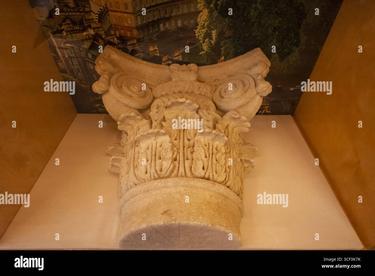 England, Somerset, Bath, Museum of Bath Stone, Corinthian Capital Stone Carving von Jennie Regan Stockfoto
