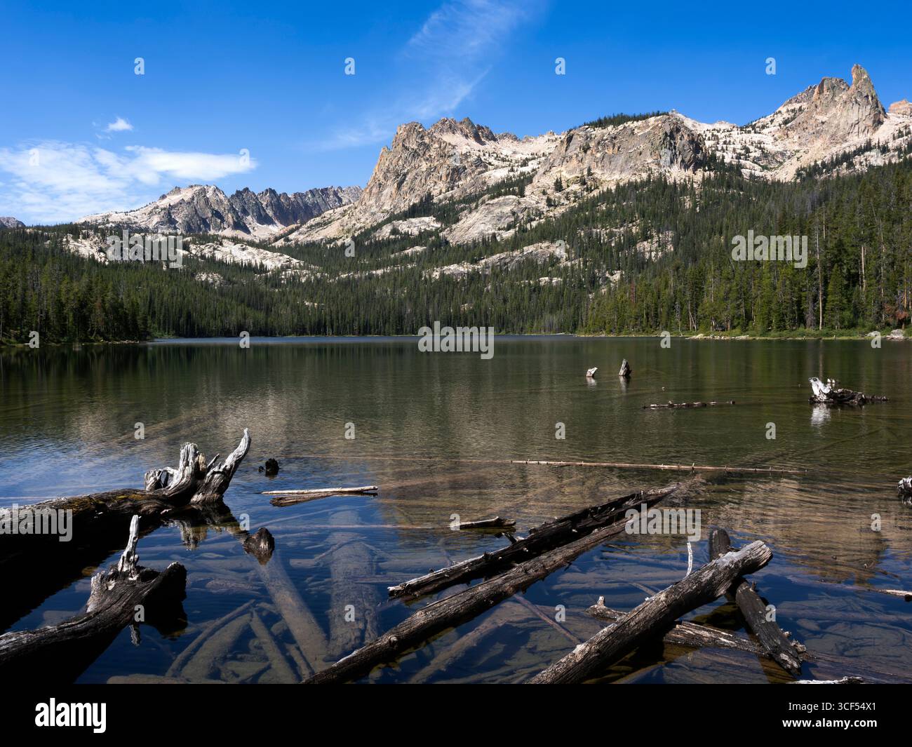 ID01153-00..... IDAHO - Hell Roaring Lake mit der Sawtooth Range im Hintergrund, Sawtooth Wilderness, Sawtooth National Recreation Area. Stockfoto