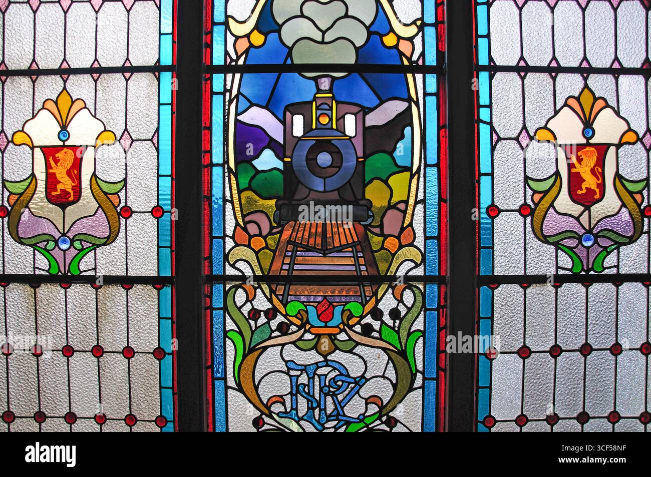 Alten Buntglasfenster im Inneren die Dunedin Railway Station, Dunedin, Otago, Südinsel, Neuseeland Stockfoto