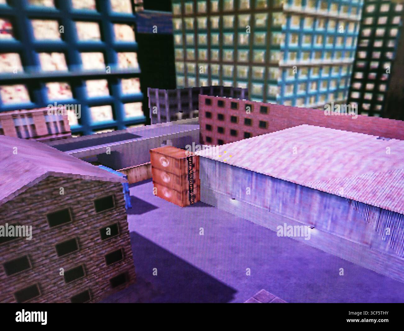 CounterStrike 1,6 Stadtkarte auf Retro CRT Bildschirm - 2003 Gameplay Environment Stockfoto