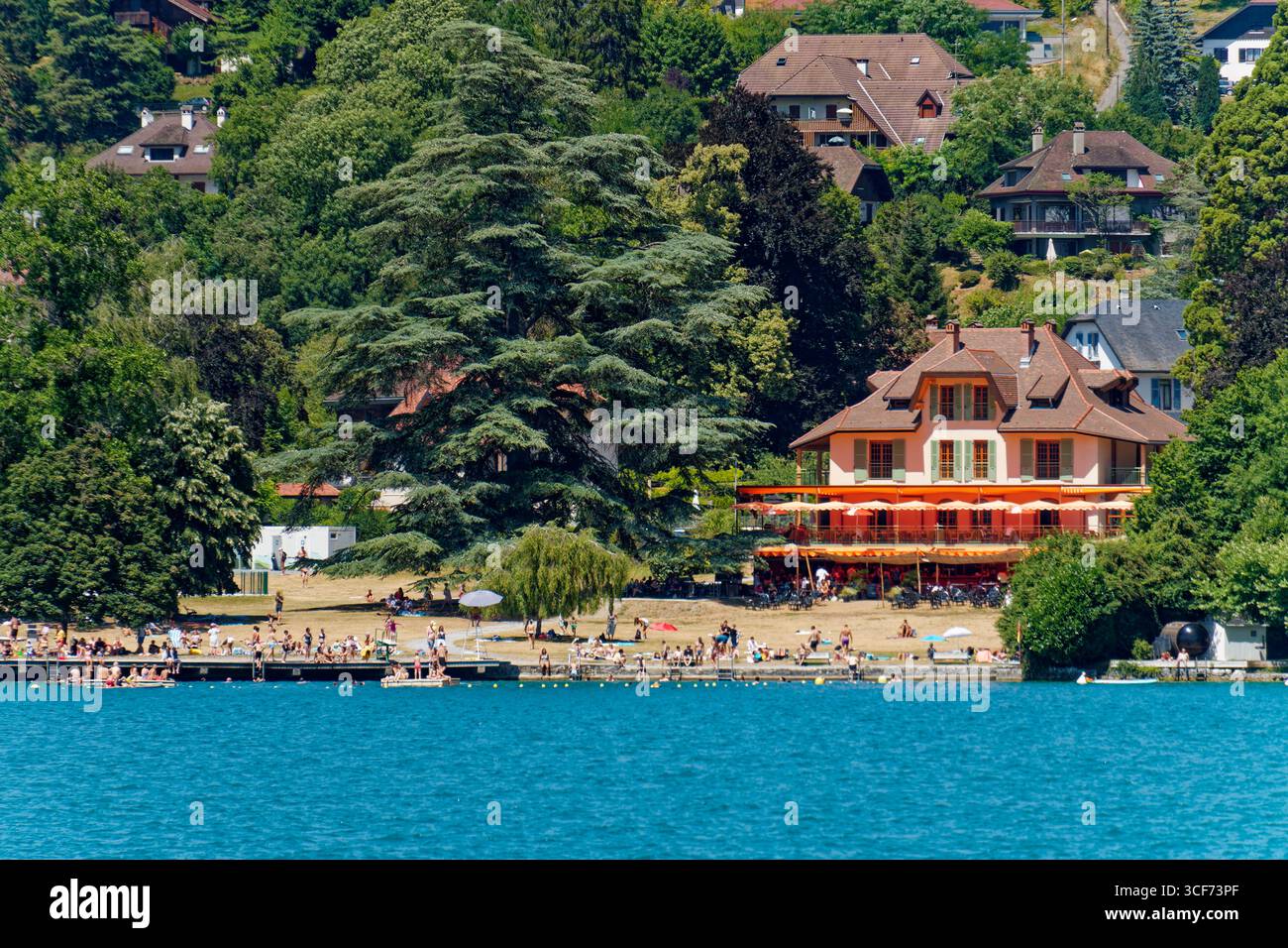 Lac d Annecy , Badestrand , Ostufer, Haute Savoie, Frankreich, Auvergne-Rhone-Alpes, Europa Stockfoto