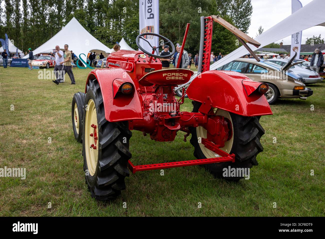 1960 Porsche-Diesel Junior, ausgestellt auf der Megaphonics 2025. Stockfoto