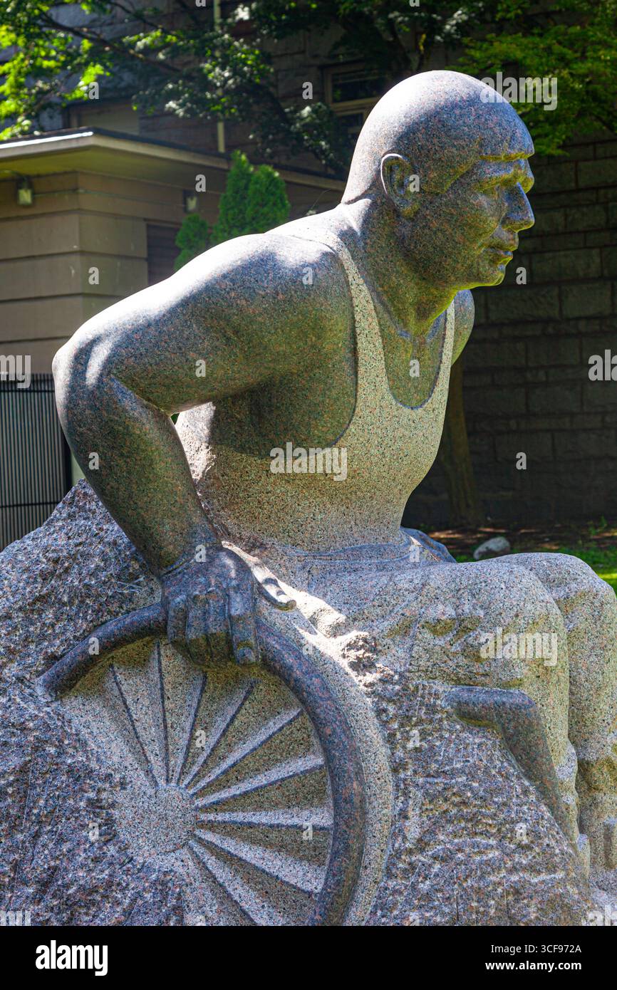 Granitskulptur von Rick Hansen im Vancouver General Hospital in Kanada Stockfoto