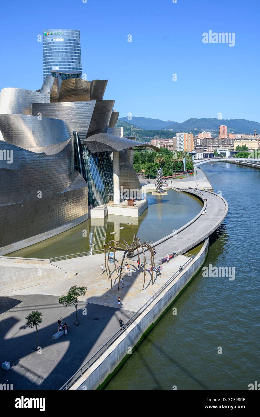 Außenansicht des Guggenheim-Museums am Nervion in Bilbao, Nordspanien, Stockfoto