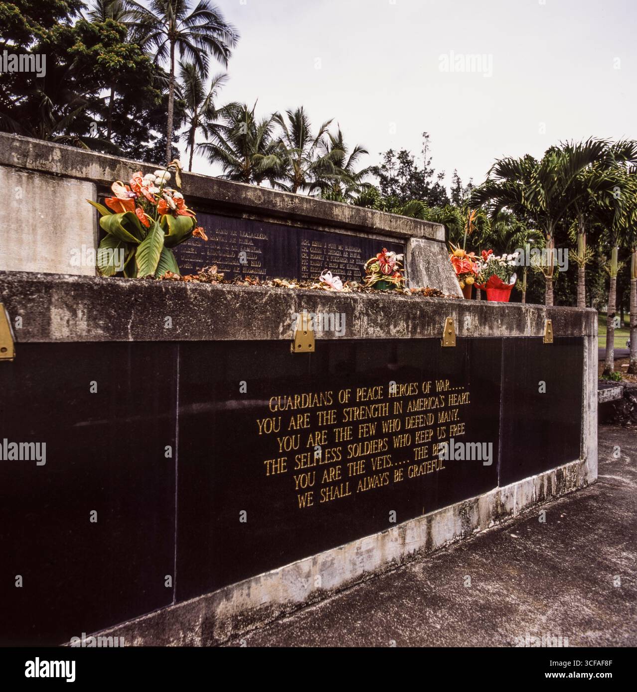 Vietnam-Krieg-Denkmal befindet sich in der Nähe der Waiola Vistor Center. Ewige Flamme brennt zur Erinnerung an Hilo die gefallenen Männernund Frauen. Kamehameha Ave., Hilo, Hawaii Stockfoto