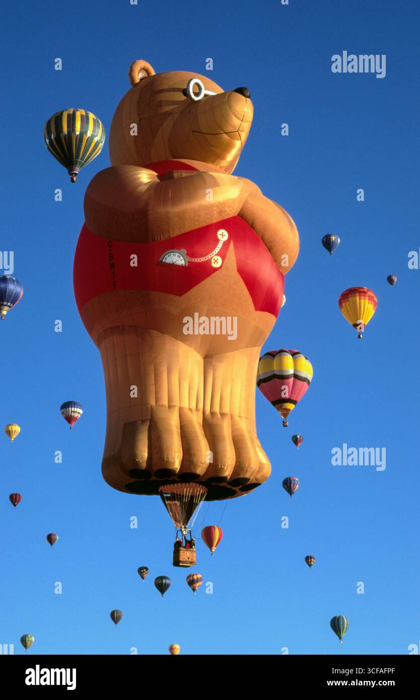 Ballon mit Sonderform Mr. Biddle (Mason, WI) bei der Kodak Albuquerque International Balloon Fiesta 1998 in Albuquerque, Bernalillo County, New Mexico, USA Stockfoto
