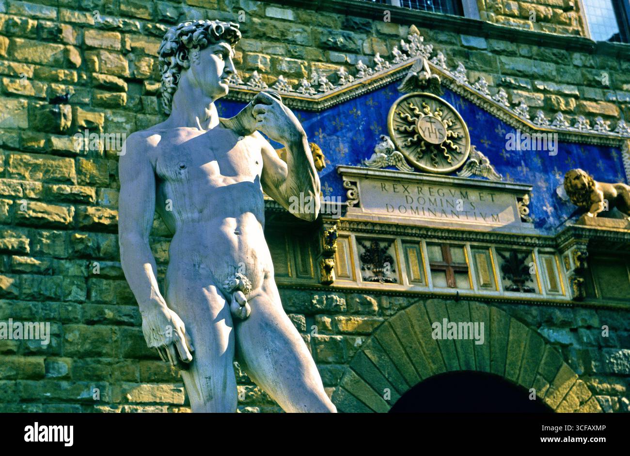Statue von David vom Eingang von Michelangelo zum Palazzo Vecchio Piazza della Signoria, Florenz Italien Stockfoto
