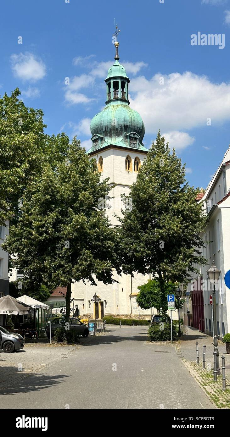 St. Jakobi Kirche, ehemalige Wallfahrtskirche und evangelisch-lutherische Pfarrkirche im Bezirk Radewig in Herford. Stockfoto