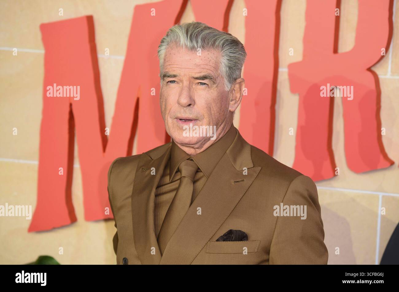 Pierce Brosnan bei der Premiere des Netflix filmt The Thursday Murder Club im Cineworld Leicester Square. London, 21.08.2025 *** Pierce Brosnan bei der Premiere des Netflix-Films The Thursday Murder Club im Cineworld Leicester Square London, 21 08 2025 Foto:XS.xVasx/xFuturexImagex thursday 5894 Stockfoto