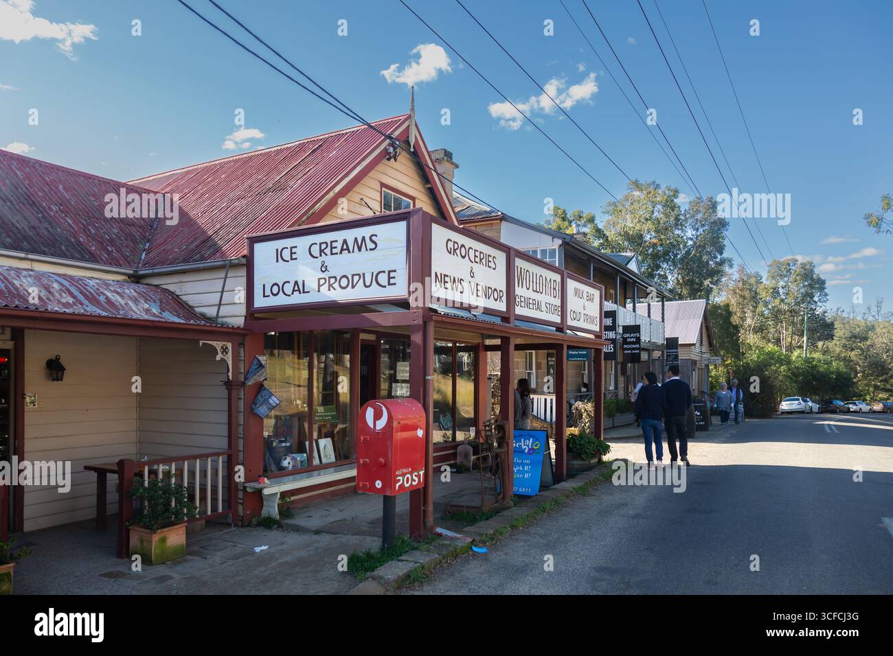 Wollombi, Hunter Region, NSW, Australien. Juli 2020. Wollombi ist ein historisches australisches Dorf im Hunter Valley, das für seinen historischen Charme und seine Kolonialarchitektur bekannt ist. Außenansicht des Wollombi General Store. Stockfoto