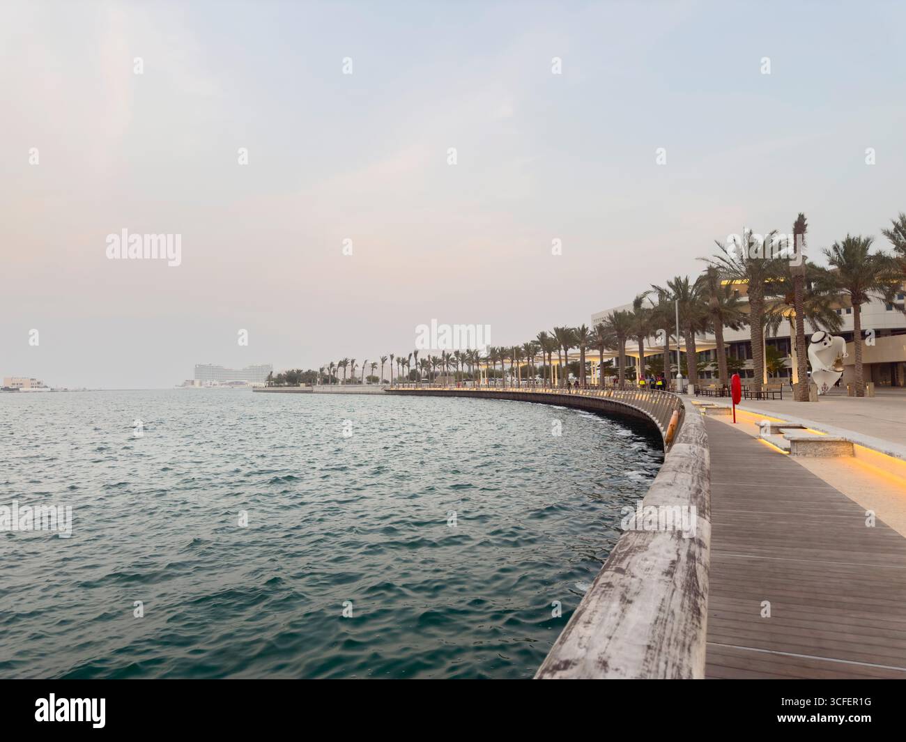 Lusail City, Katar - 07. August 2025 - Foto von Lusail Plaza, Lusail Boulevard. Place Vendome Mall Lusail Qatar Stockfoto