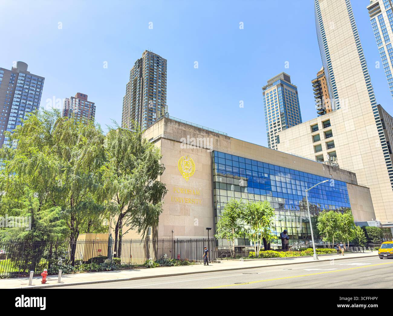 Fordham University, Gabelli School of Business, Student Affairs und Gerald M. Quinn Library, Außengebäude, 150 West 62nd Street, Manhattan, New Y Stockfoto