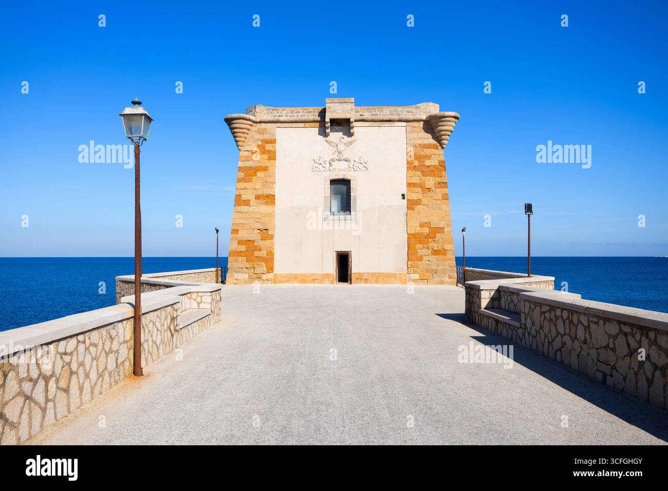 Museo Civico Torre di Ligny oder Archäologisches Museum von Ligny Tower in Trapani. Trapani ist eine Stadt an der Westküste Siziliens in Italien. Stockfoto