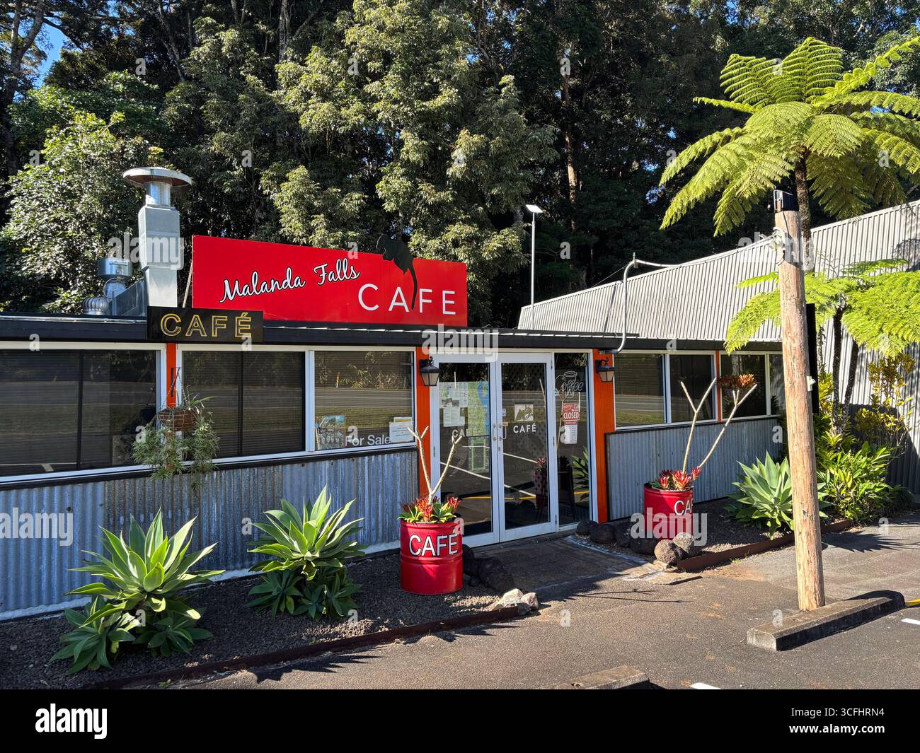 Malanda Falls Café, neben dem Besucherinformationszentrum, Malanda, Atherton Tablelands, Queensland, Australien. Keine PR Stockfoto