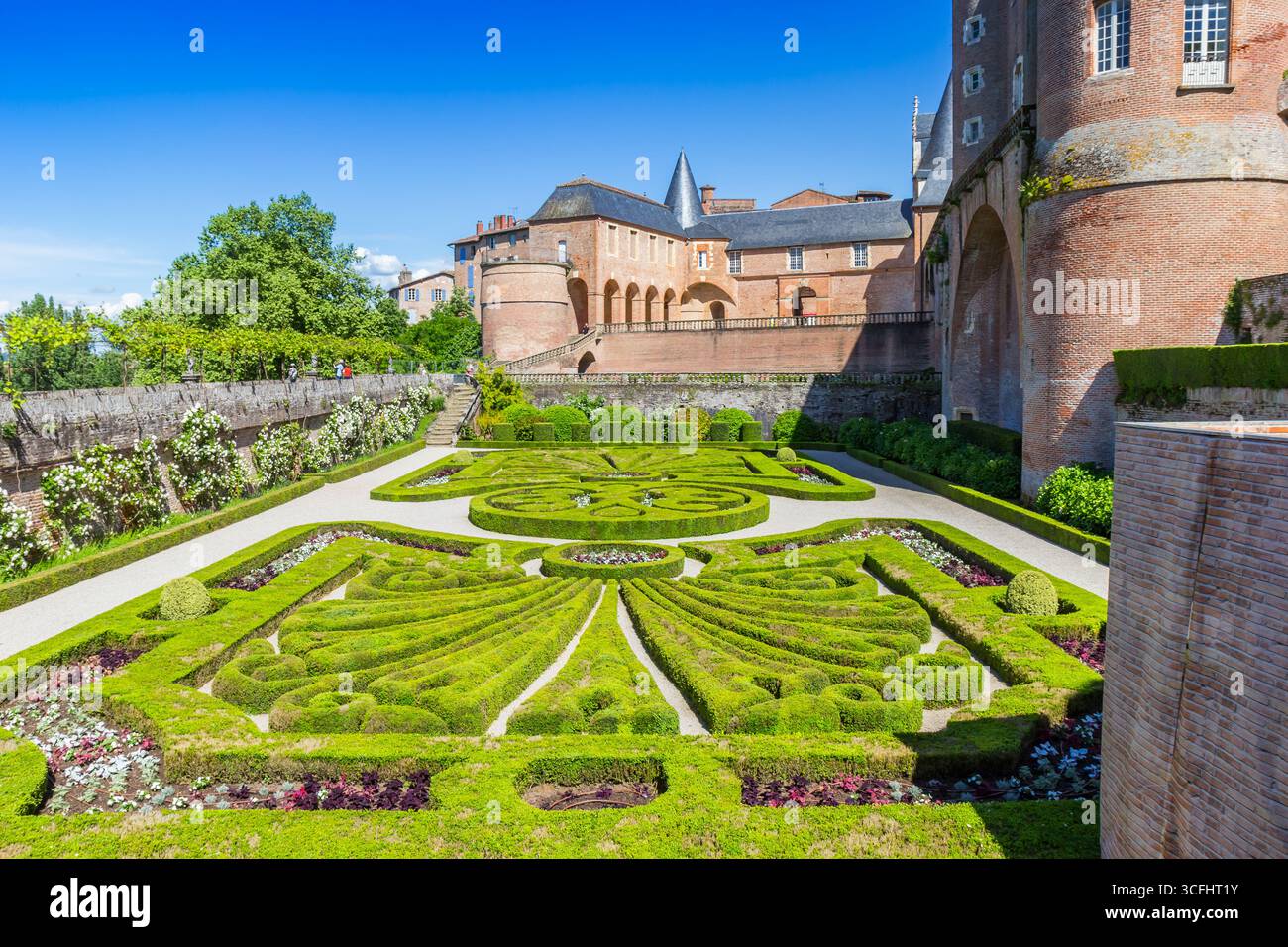 Garten des historischen Berbie-Palastes in Albi, Frankreich Stockfoto