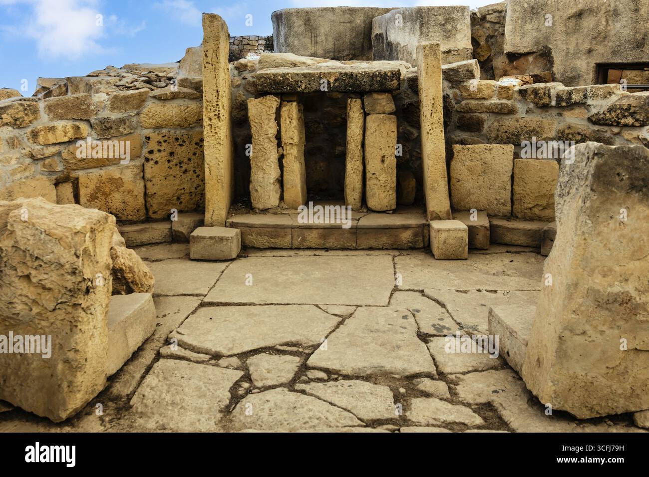 Altar, megalithischer Tempel von Hal Tarxien, 3250-2500 v. Chr., Erscheinungsbild ohne Zeltdach, UNESCO-Weltkulturerbe, Tarxien, Malta Stockfoto