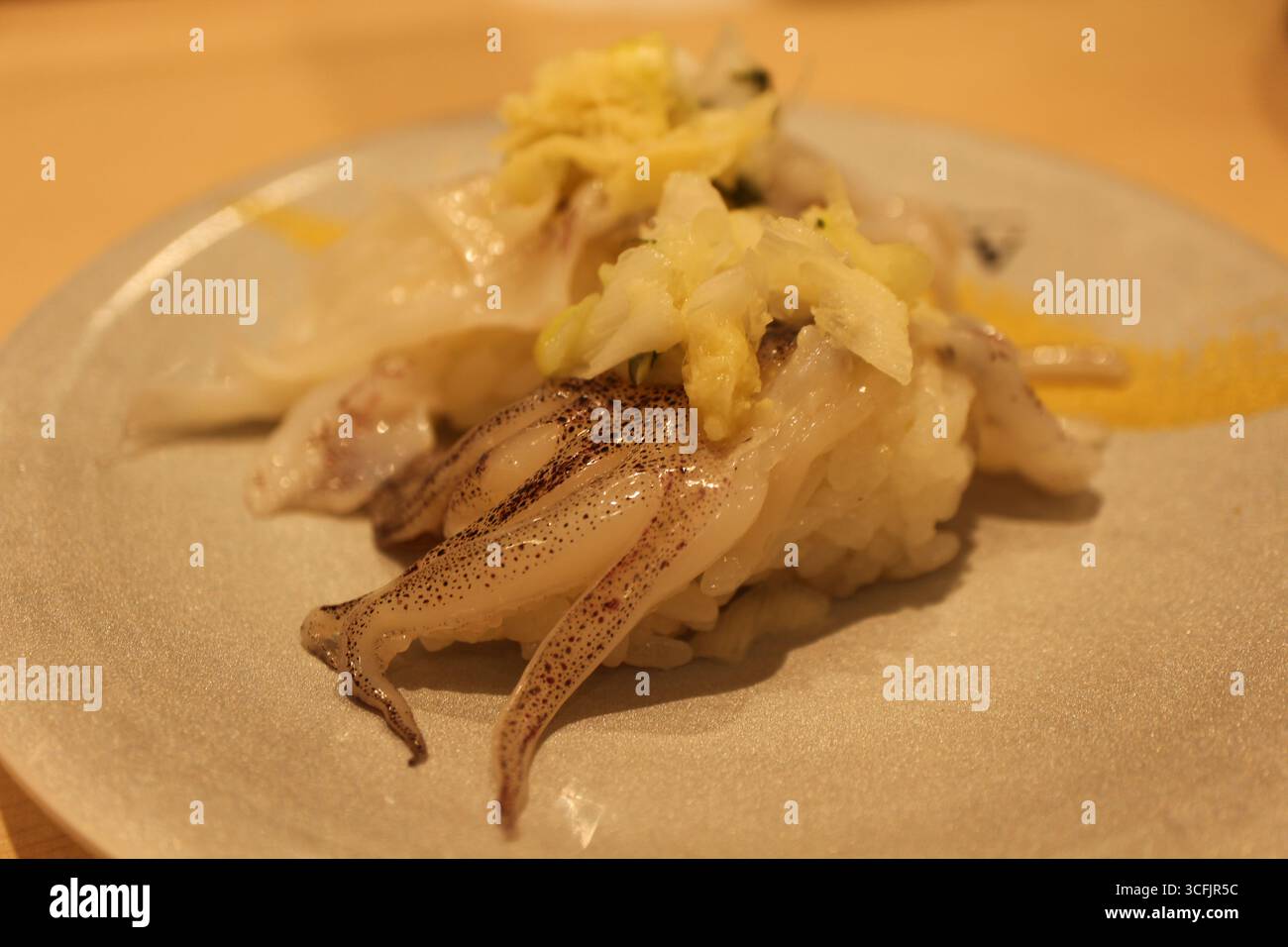 Japanische Küche: Tintenfisch Tentakel nigiri-zushi in Tokio, Japan Stockfoto