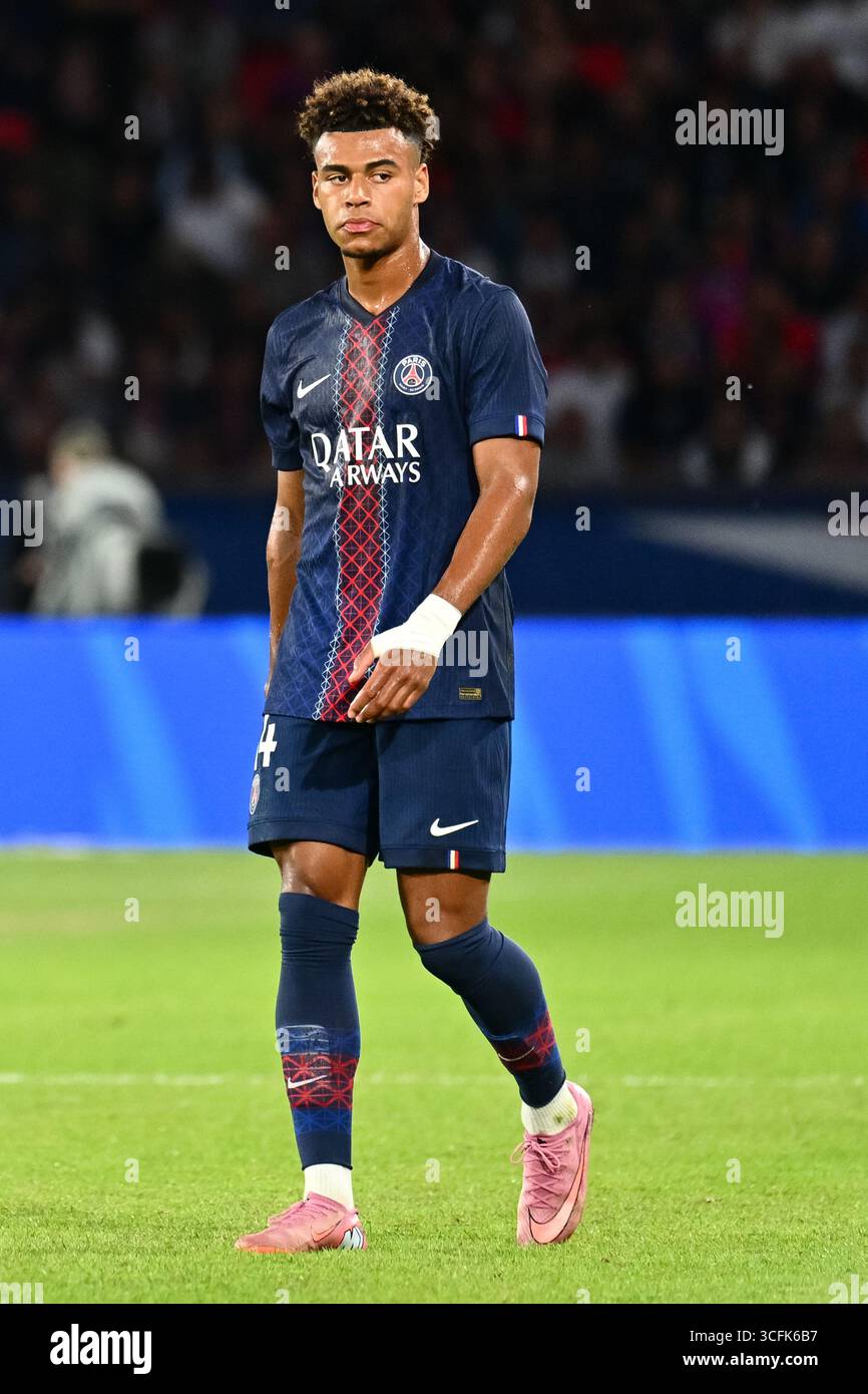 Paris, Frankreich. August 2025. Während des Spiels zwischen PSG und Angers SCO im Parc des Princes am 22. August 2025. - 22/08/2025 - France/Ile-de-France (Region)/Paris - Julien Mattia/Le Pictorium Credit: LE PICTORIUM/Alamy Live News Stockfoto