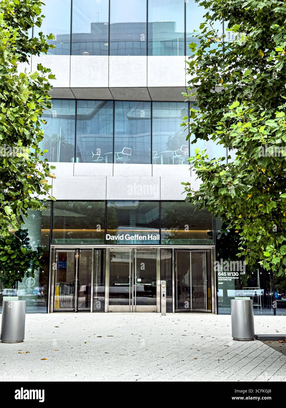 David Geffen Hall, Gebäudeeingang, Columbia University Business School, Columbia University, Manhattanville Campus, 645 West 130th Street, West Har Stockfoto