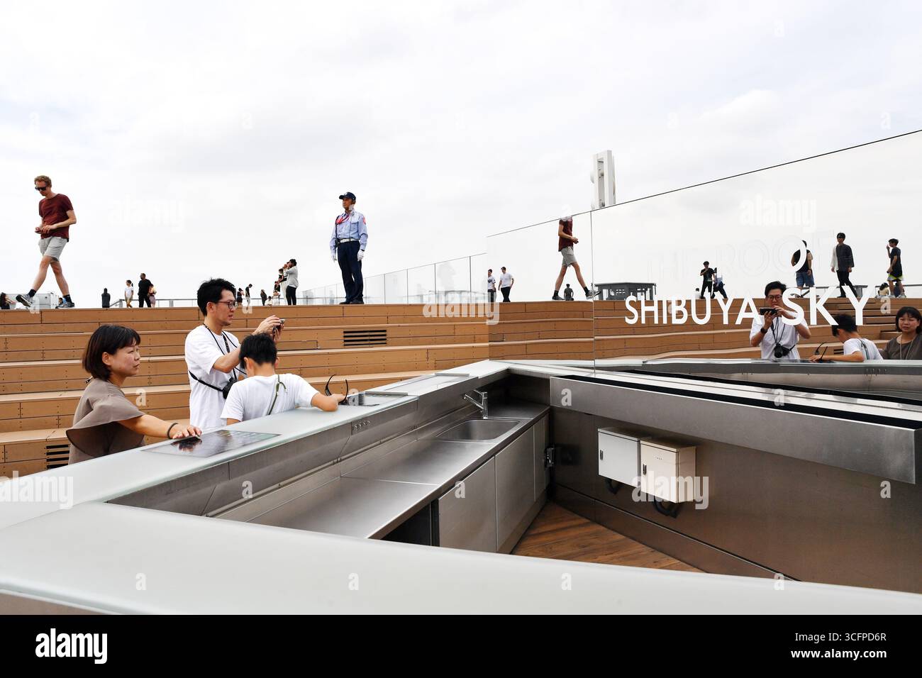 Shibuya Sky Tower - Straßenszene in Tokio - Japan Stockfoto