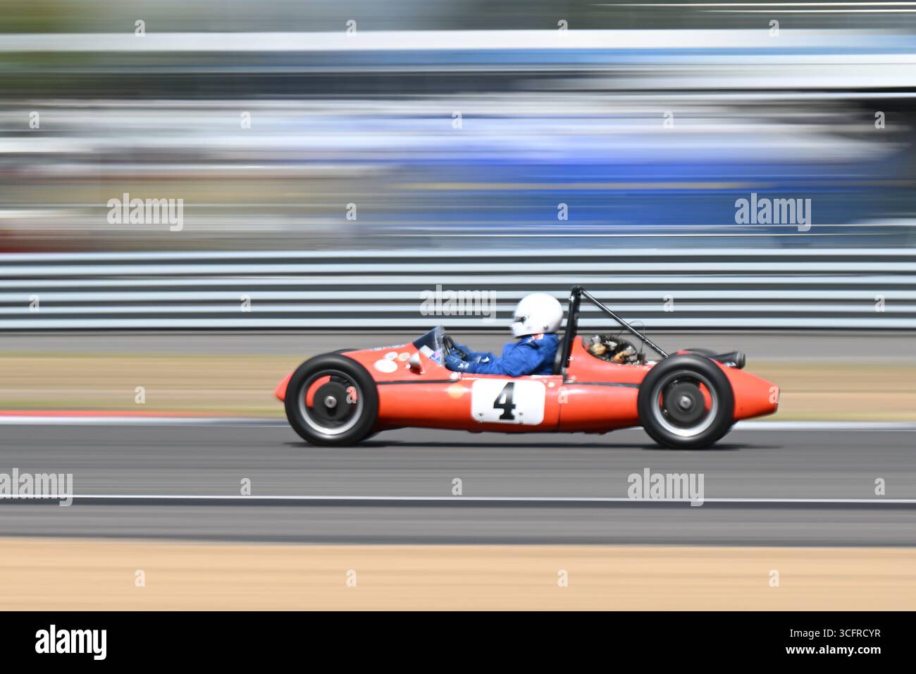 Silverstone Circuit, Northamptonshire, Großbritannien. August 2025. 2025 Silverstone Festival Day 3; Roy WRIGHT in a Flash Special während des 500CC F3 Rennens Credit: Action Plus Sports/Alamy Live News Stockfoto