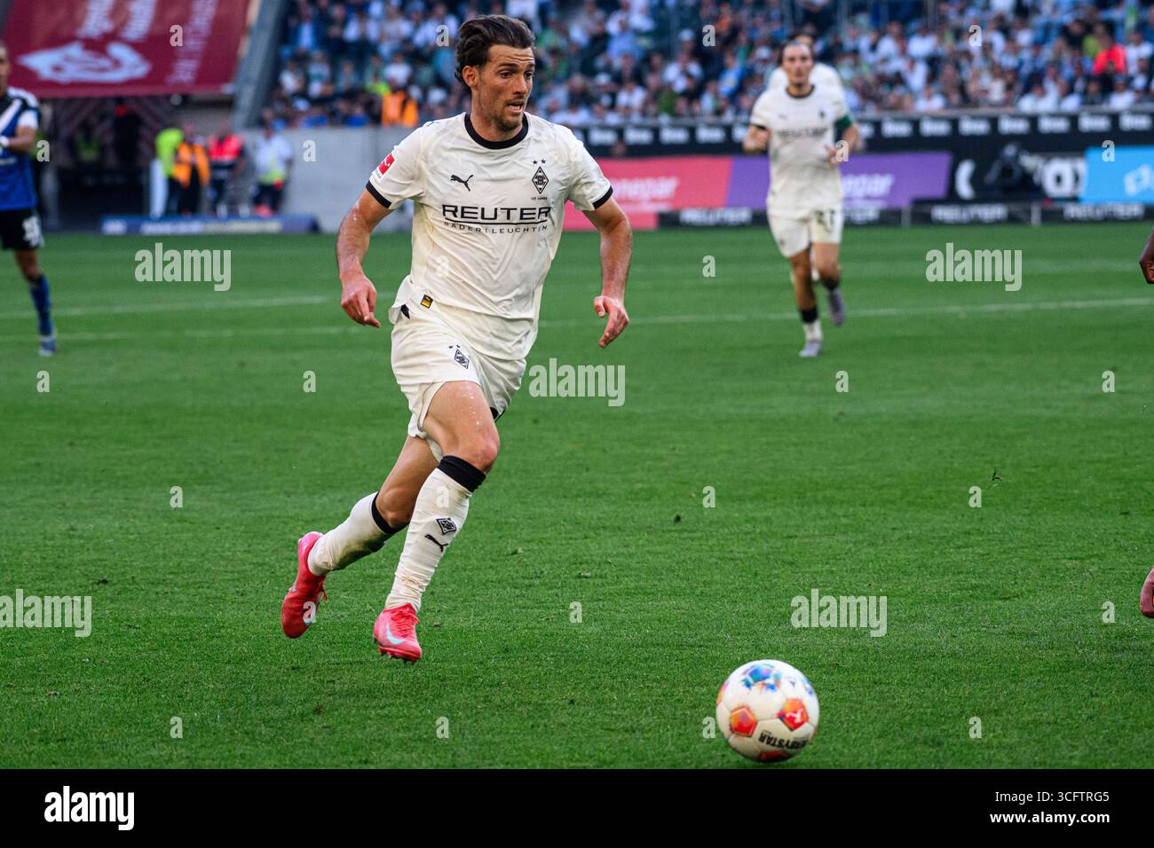 MÖNCHENGLADBACH, DEUTSCHLAND - 24. AUGUST 2025: Joe Scally - das Fußballspiel der Bundesliga Borussia Mönchengladbach gegen den Hamburger SV im Borussia Park. Stockfoto