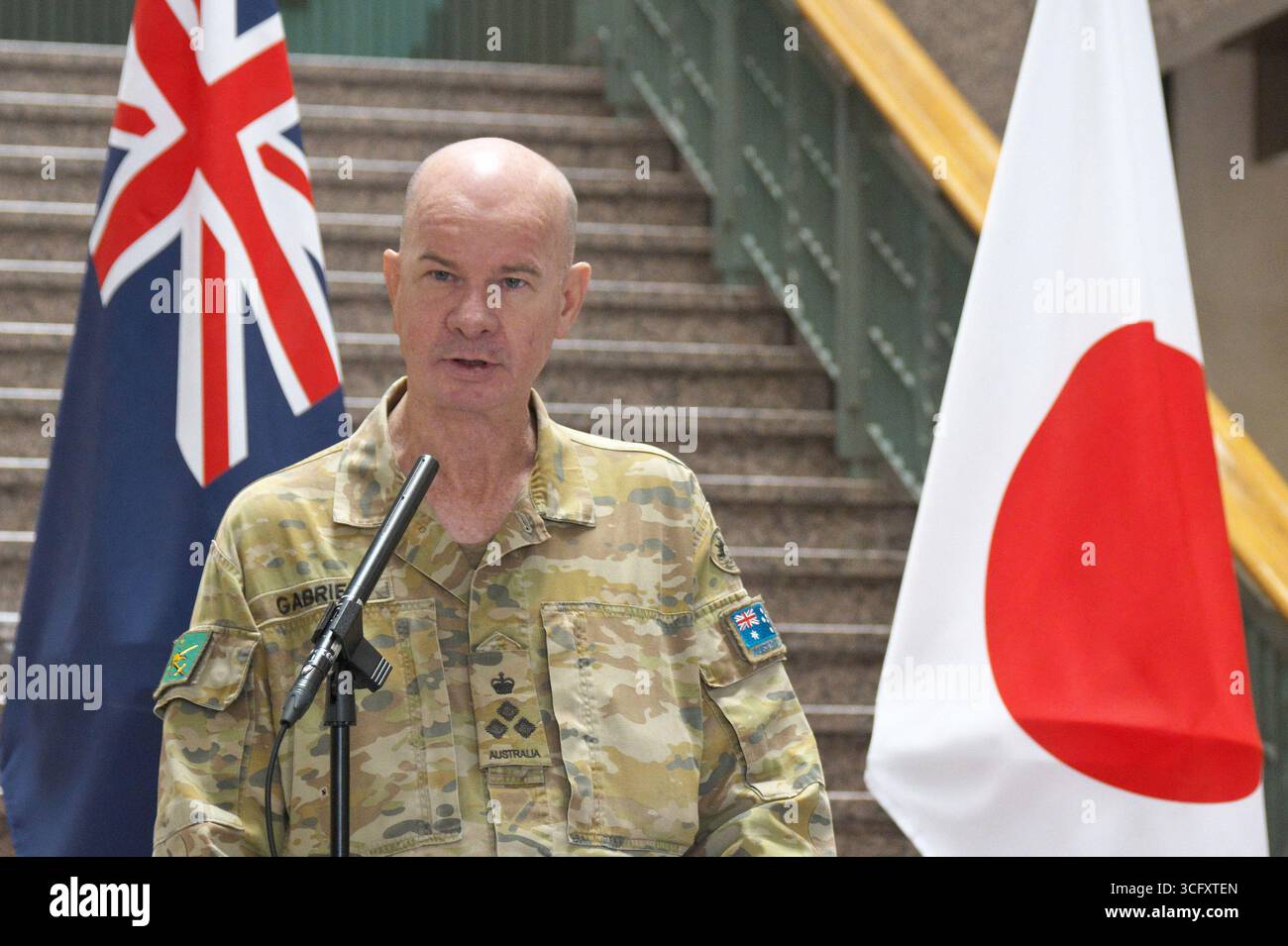 Itami, Japan. August 2025. Shane Gabriel beantwortet die Frage des Reporters während der Pressekonferenz im Camp Itami in Hyogo, Japan am Montag, den 25. August 2025. Foto: Keizo Mori/UPI Credit: UPI/Alamy Live News Stockfoto