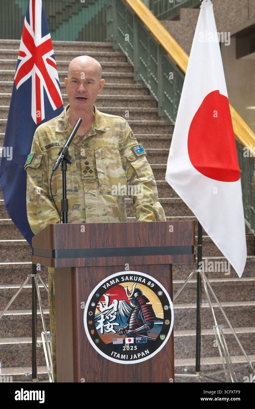 Itami, Japan. August 2025. Shane Gabriel beantwortet die Frage des Reporters während der Pressekonferenz im Camp Itami in Hyogo, Japan am Montag, den 25. August 2025. Foto: Keizo Mori/UPI Credit: UPI/Alamy Live News Stockfoto