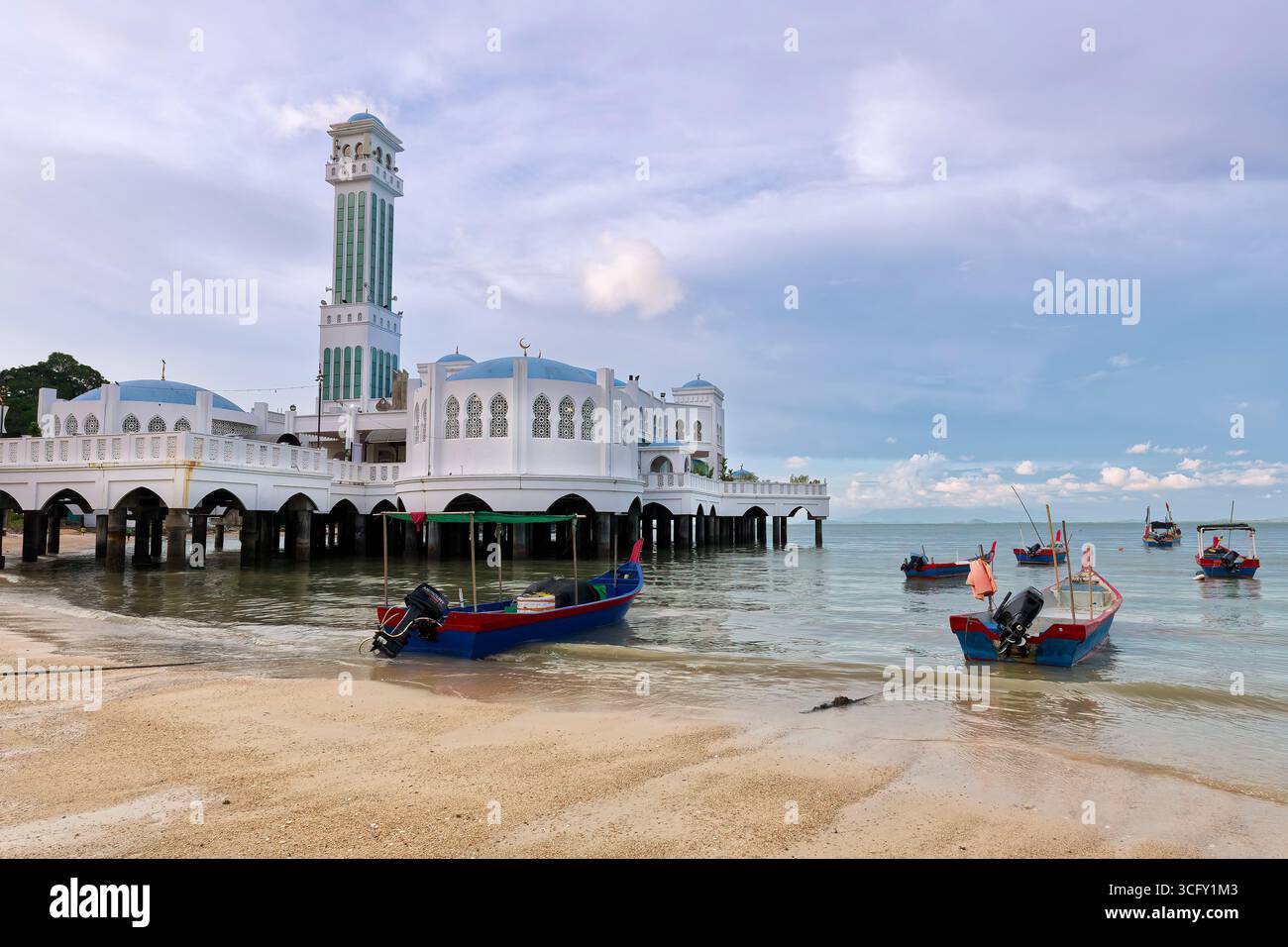 Penang schwimmende Moschee oder Tanjong Bungah schwimmende Moschee, George Town, Penang, Malaisia Stockfoto