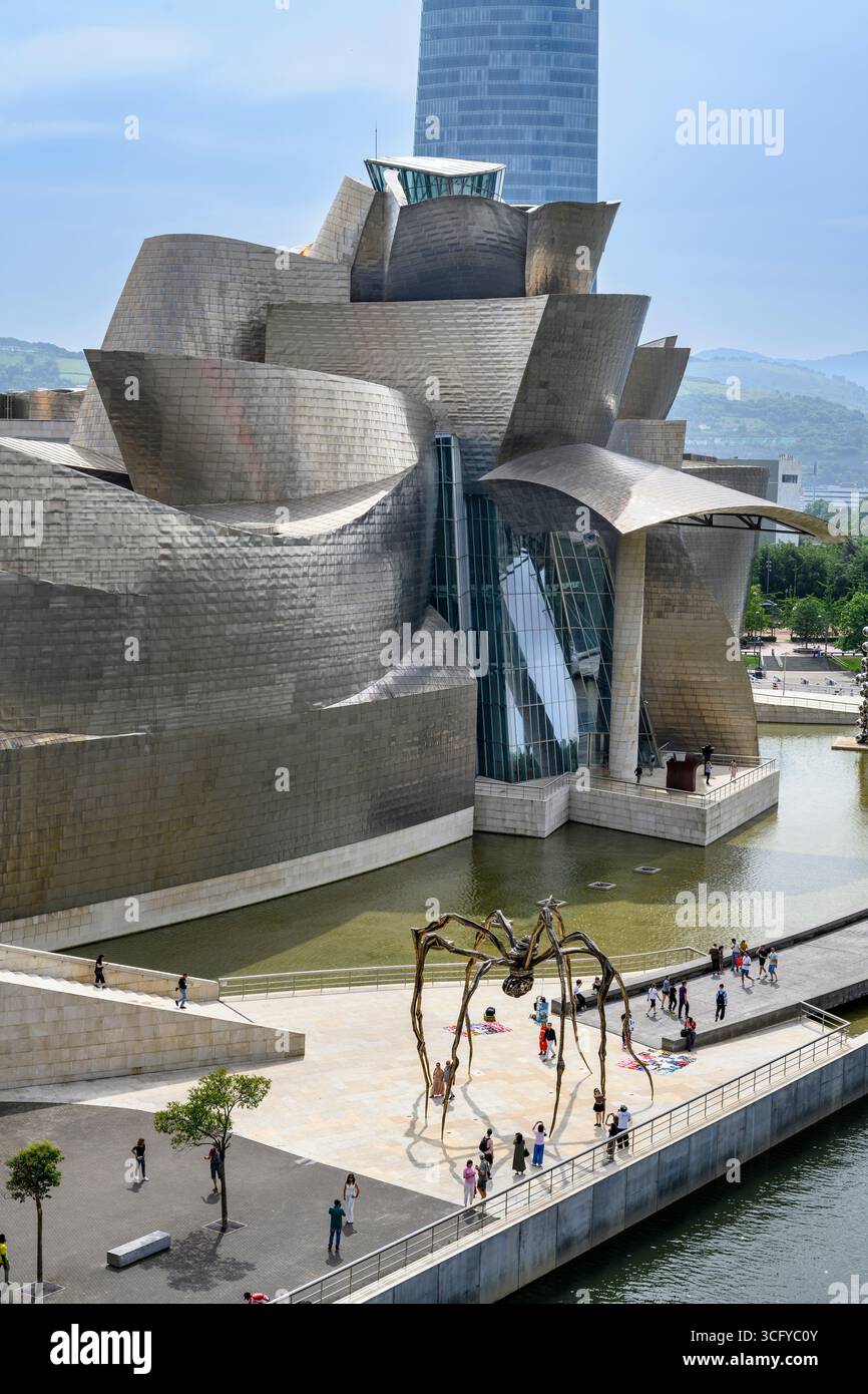 Außenansicht des Guggenheim-Museums am Nervion in Bilbao, Nordspanien, Stockfoto