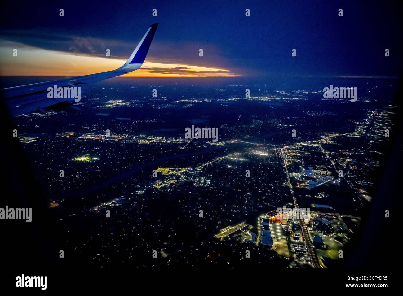 ÜBERBLICK über Minneapolis ist die größte Stadt in Minnesota und der Verwaltungssitz des Hennepin County. Die Bevölkerung beträgt 422.331. Es ist nicht die Hauptstadt von Minnesota, sondern Saint Paul, mit dem Minneapolis eine Partnerstadt bildet, die als Twin Cities bekannt ist, die Metropolregion Minneapolis-Saint Paul. ANP /HOLLANDSE HOOGTE /ROBIN UTRECHT niederlande Out - belgien Out Stockfoto