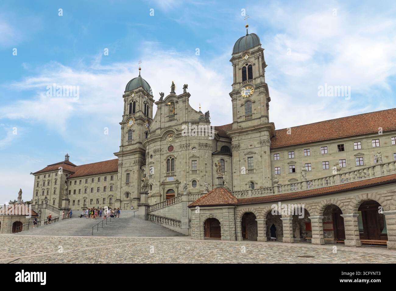 Das barocke Kloster Einsiedeln ist eine bedeutende Benediktinerabtei und ein bedeutender Wallfahrtsort in der Zentralschweiz. Stockfoto