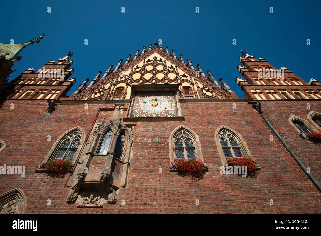 Die Uhr im alten Rathaus in Breslau, Polen. Stockfoto