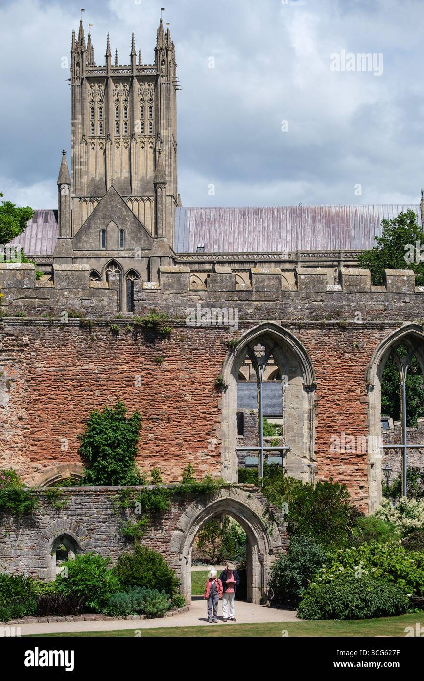 Wells, Somerset, England, UK Bishop's Palace Ruinen der Großen Halle, 13. Jahrhundert. Stockfoto