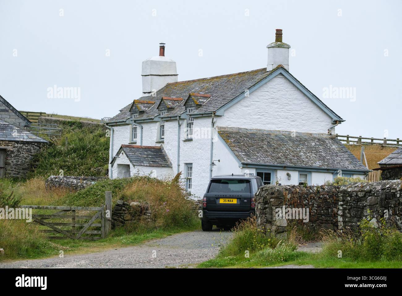 Cornwall, England, Großbritannien Cornish Farmhouse am Cornwall Coastal Path. Stockfoto