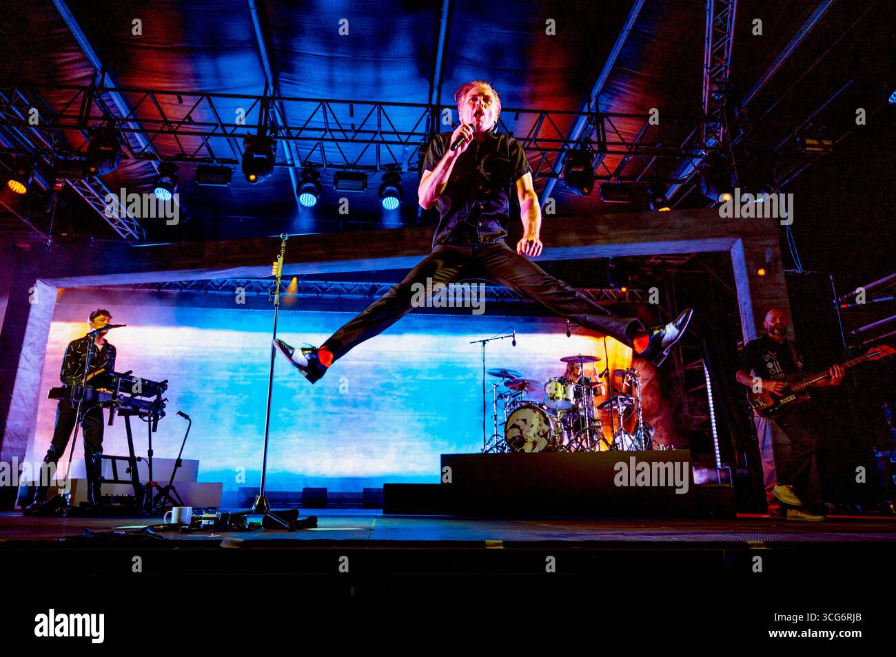 Sardinien, Italien. August 2025. Franz Ferdinand tritt live beim Sulky Rock Festival auf, sant'Antioco, Sardinien, Italien Credit: Francesca Sara Cauli/Alamy Live News Stockfoto