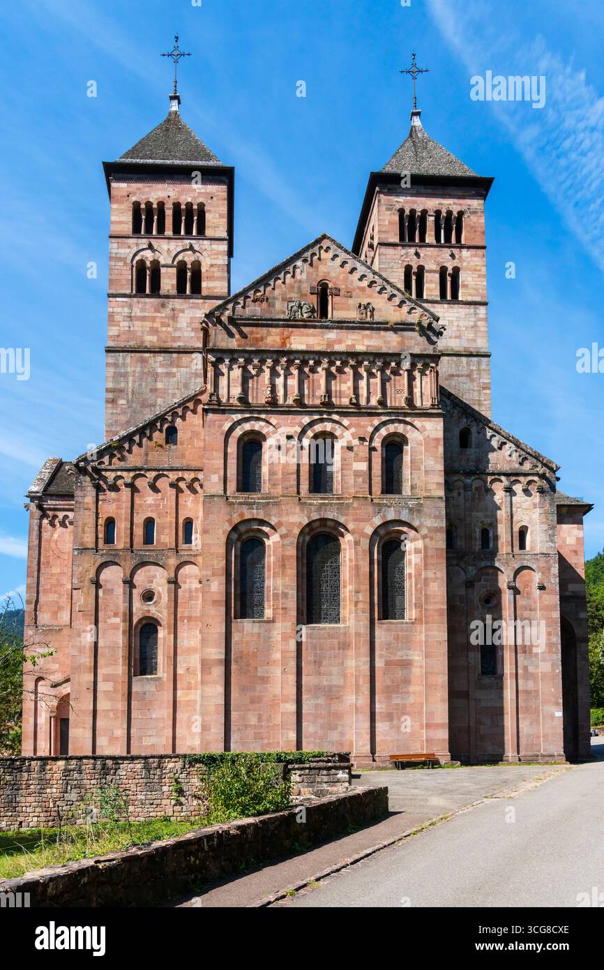 Das Kloster Murbach im Elsass ist eines der ältesten romanischen Gewölbebauten. Das Kloster wurde 727 von Eberhard, Graf von Elsaß, und esta gegründet Stockfoto