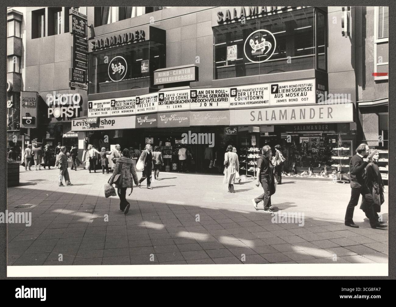 Köln-Altstadt Nord: Kino-Center Schildergasse - Kinos A-Z alt + neu Stockfoto