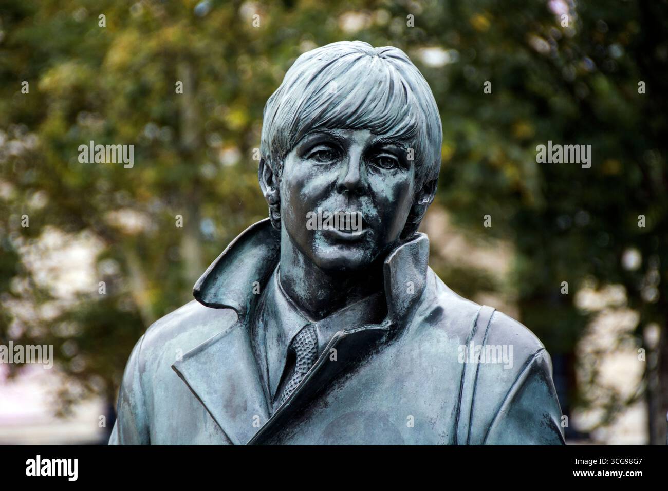 Paul McCartney von der Beatles Statue, von Bildhauer Andy Edwards, die Statue basiert auf einem echten Fotoshooting im Jahr 1963 Stockfoto