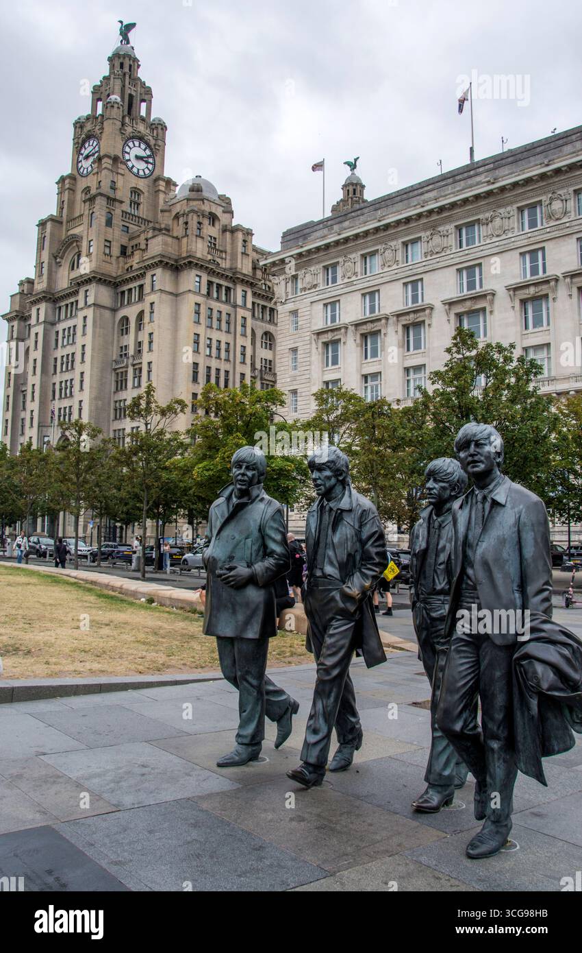 Die Beatles Statue des Bildhauers Andy Edwards basiert auf einem echten Fotoshooting aus dem Jahr 1963 Stockfoto