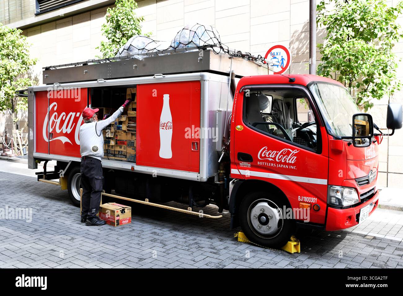 Coca-Cola Lieferwagen in Tokio – Japan Stockfoto
