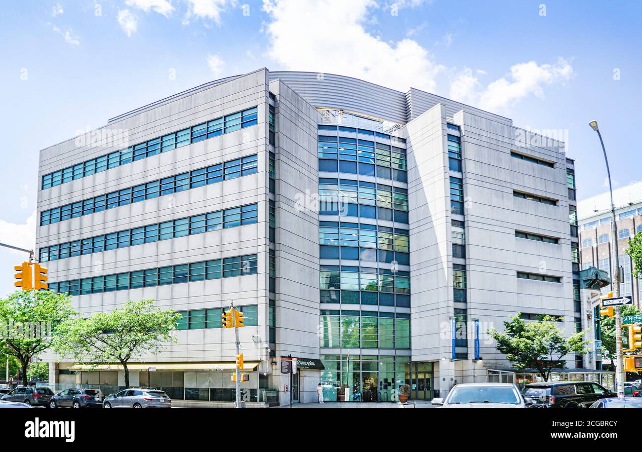 Mary Woodard Lasker Biomedical Research Building, Gebäude außen und Straßenszene, New York-Presbyterian Hospital/Columbia University Irving Medica Stockfoto