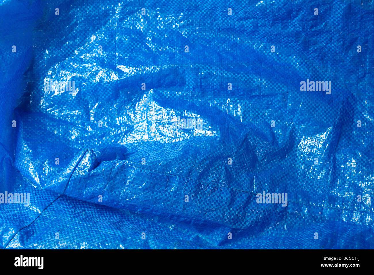 Eine Ansicht der blauen Tüte eines Möbellagers als Hintergrundbild. Stockfoto