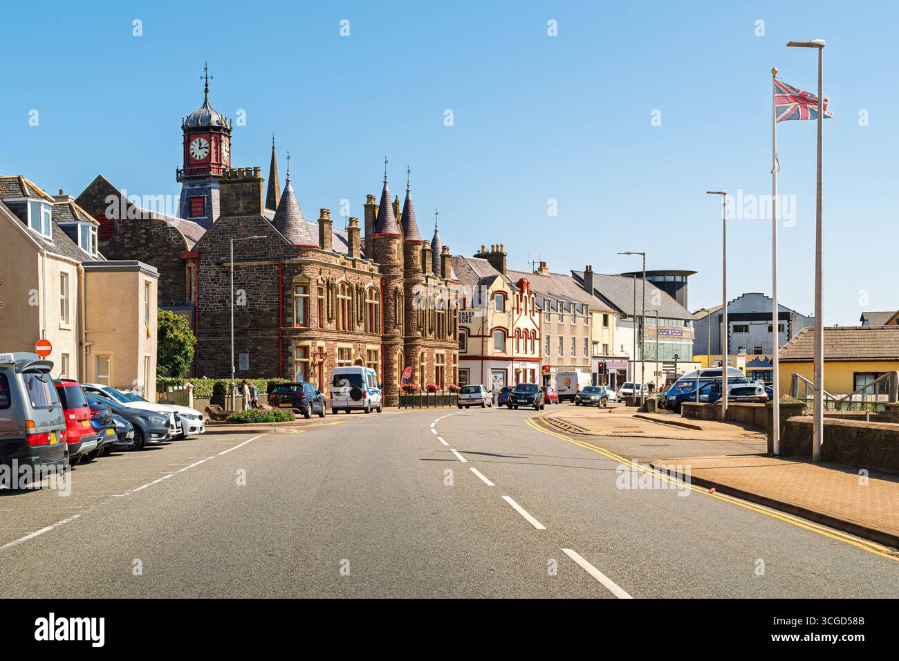 Stornoway Town Hall ist ein ehemaliges Gemeindegebäude am South Beach, entlang der Hauptstraße mit Blick auf Hafen und Meer in Stornoway, Isle of Lewis Schottland Stockfoto