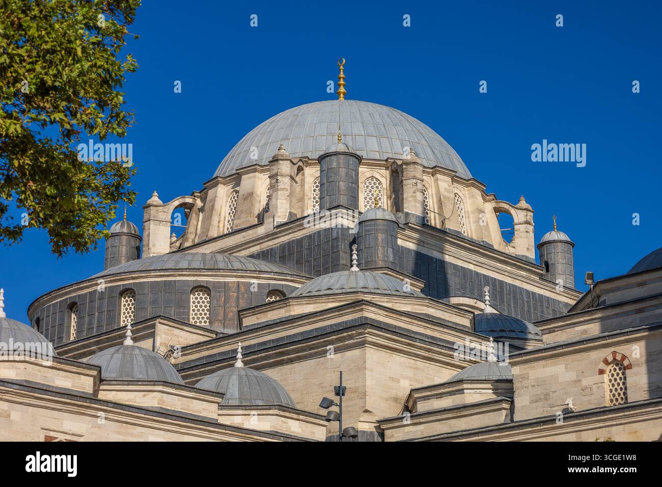 Beyazit Moschee Kuppel und architektonische Details in Istanbul Stockfoto