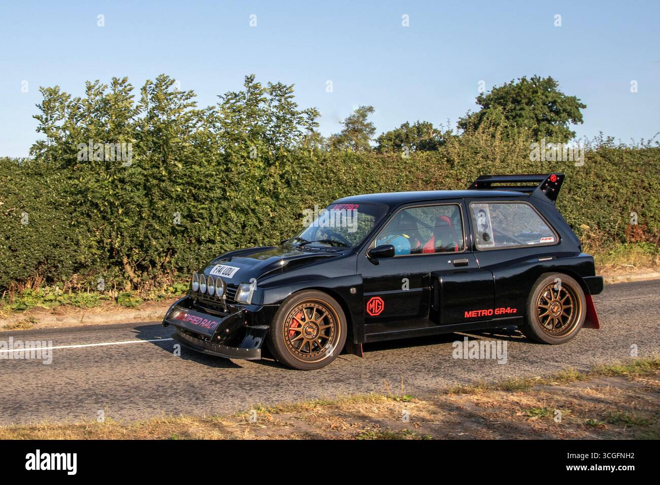 1989 80er Jahre Black Modified Austin Metro L Auto Benzinmotor 2967 ccm, Superminiswagen; Reise nach Congleton, Cheshire Classic Car Show, Großbritannien Stockfoto